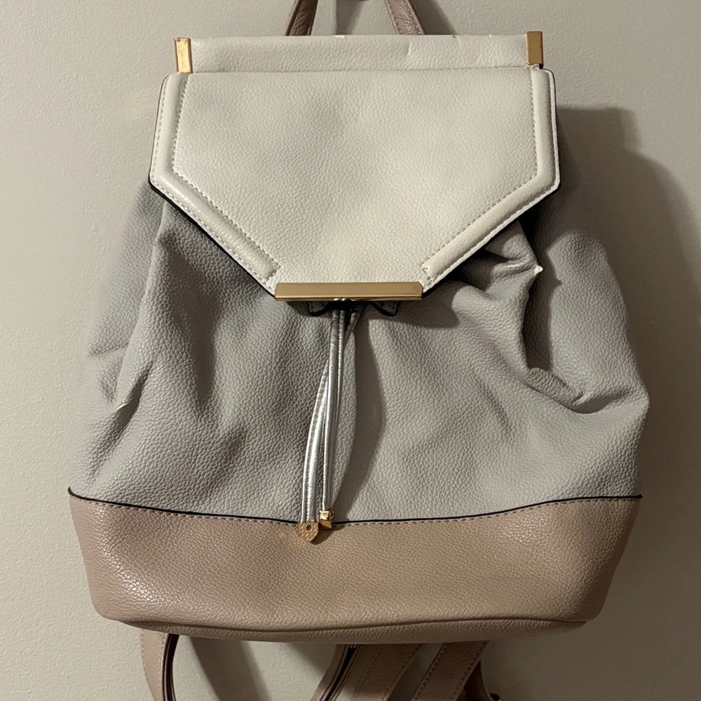 🏡 Call It Spring Two-Tone Backpack - Gray/Tan/Off White - OS